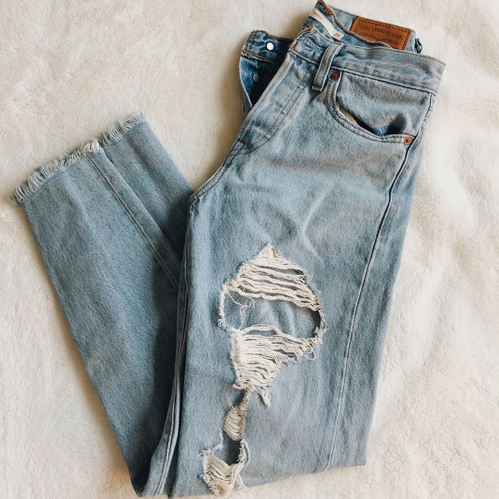 AUTHENTIC Levi’s lightwash wedgie fit skinny jeans